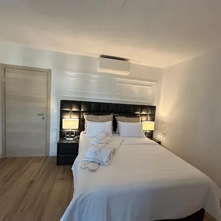 Daphne Luxe Retreat -sea View-king Size Bed- * Supetar
