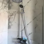 Daphne Luxe Retreat -Sustainable Luxury & Ev Station *