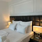 Appartement Daphne Luxe Retreat -sustainable Luxury & Ev Station *